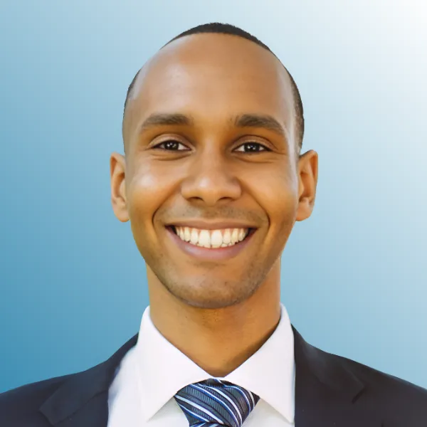 Walid Ashmeik headshot